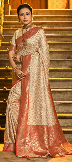 Red and Maroon color Saree in Banarasi Silk fabric with Weaving work