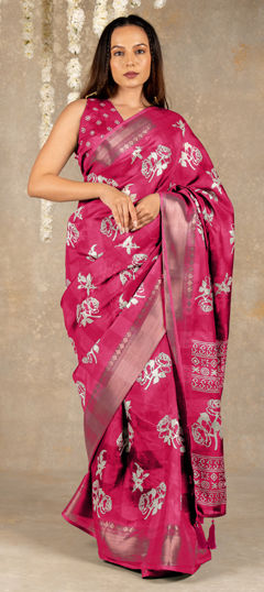Pink and Majenta color Saree in Blended Cotton fabric with Floral, Printed work