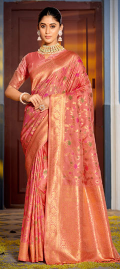 Pink and Majenta color Saree in Banarasi Silk fabric with Weaving, Zari work