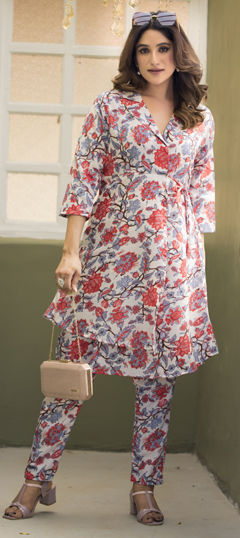 Multicolor color Co-ords Set in Crepe Silk fabric with Printed work