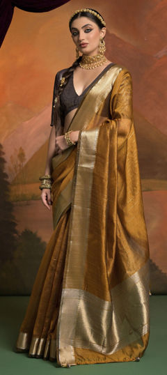 Gold color Saree in Silk fabric with Weaving work