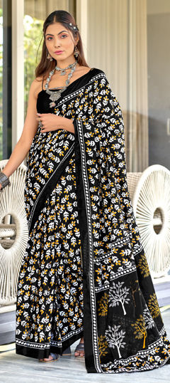Black and Grey color Saree in Cotton, Malmal fabric with Printed work
