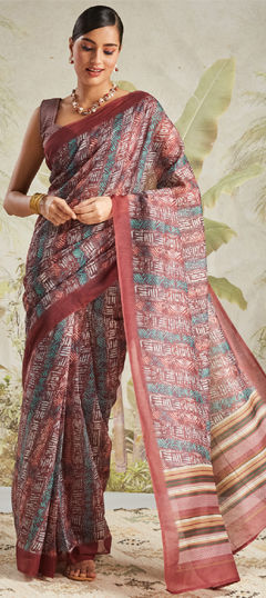 Red and Maroon color Saree in Cotton fabric with Digital Print work