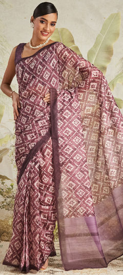 Purple and Violet color Saree in Cotton fabric with Digital Print work