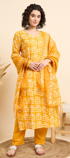 Yellow color Salwar Kameez in Viscose fabric with Printed work
