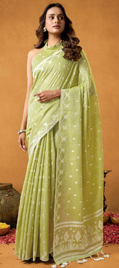 Green color Saree in Cotton fabric with Printed work