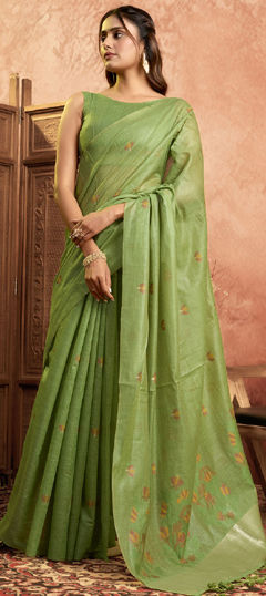 Green color Saree in Cotton fabric with Weaving work