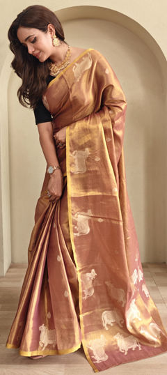 Pink and Majenta color Saree in Tissue fabric with Zari work