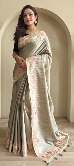 Green color Saree in Tussar Silk fabric with Floral, Printed work