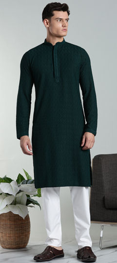 Green color Kurta Pyjamas in Cotton, Rayon fabric with Embroidered, Thread work
