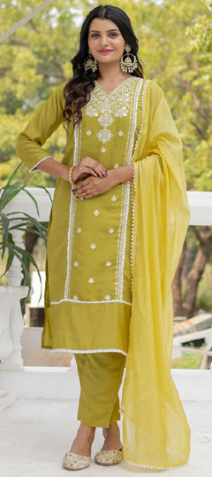 Green color Salwar Kameez in Chanderi Silk fabric with Embroidered, Resham, Sequence work