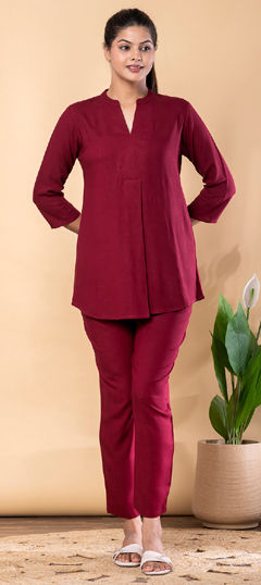 Red and Maroon color Co-ords Set in Linen fabric with Thread work