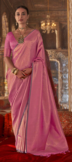 Pink and Majenta color Saree in Handloom fabric with Weaving work