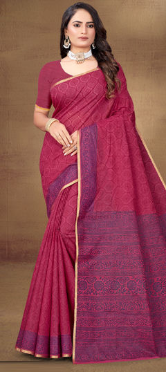 Purple and Violet color Saree in Cotton fabric with Printed work