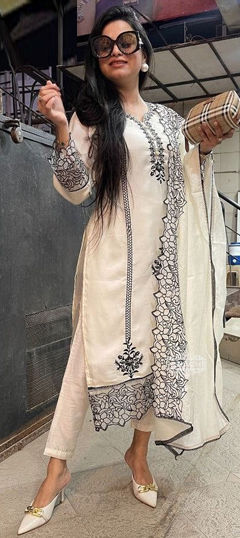 White and Off White color Salwar Kameez in Cotton fabric with Embroidered work