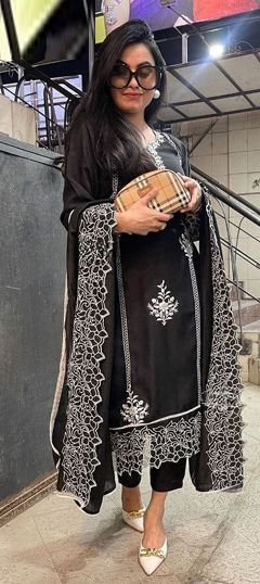 Black and Grey color Salwar Kameez in Cotton fabric with Embroidered work