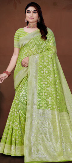 Green color Saree in Cotton fabric with Weaving work
