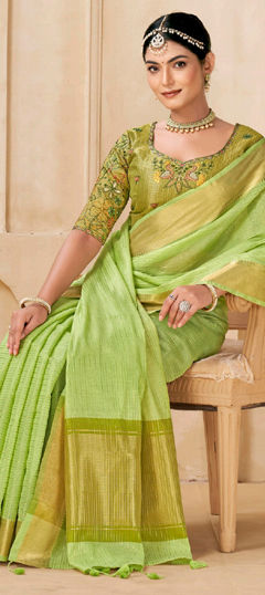 Green color Saree in Viscose fabric with Weaving work