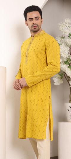 Yellow color Kurta in Cotton fabric with Embroidered, Thread work