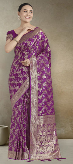 Pink and Majenta color Saree in Banarasi Silk fabric with Weaving work