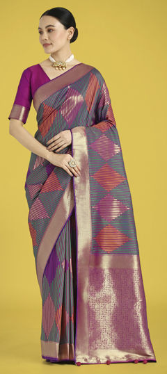 Multicolor color Saree in Banarasi Silk fabric with Weaving work