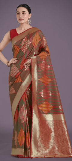 Red and Maroon color Saree in Banarasi Silk fabric with Weaving work