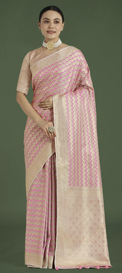 Pink and Majenta color Saree in Banarasi Silk fabric with Weaving work