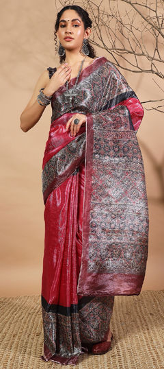 Pink and Majenta color Saree in Tissue fabric with Digital Print work
