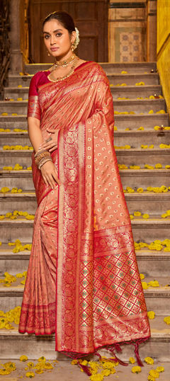 Pink and Majenta color Saree in Banarasi Silk fabric with Weaving work