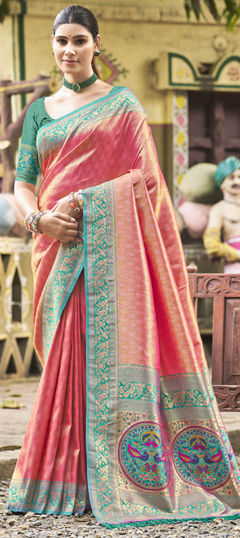 Pink and Majenta color Saree in Kanjeevaram Silk fabric with Weaving work