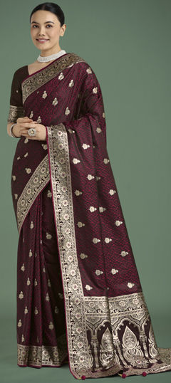Red and Maroon color Saree in Banarasi Silk fabric with Weaving work