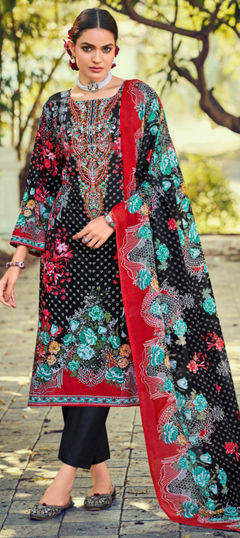 Black and Grey color Salwar Kameez in Cotton fabric with Digital Print, Embroidered, Floral work