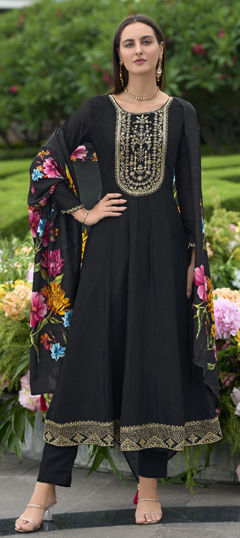 Green color Salwar Kameez in Silk fabric with Embroidered, Sequence, Zari work
