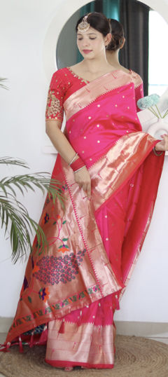 Pink and Majenta color Saree in Silk fabric with Weaving, Zari work