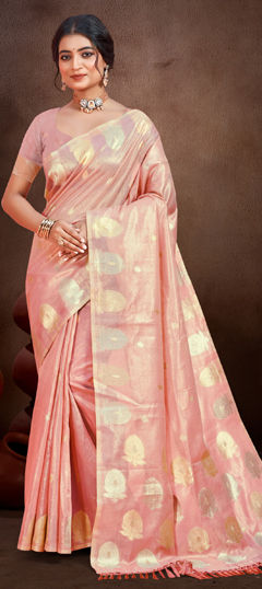 Pink and Majenta color Saree in Silk cotton fabric with Weaving work