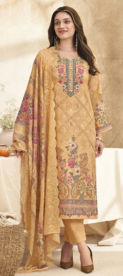 Pink and Majenta color Salwar Kameez in Cotton, Lawn fabric with Digital Print, Floral, Resham, Thread, Zari work