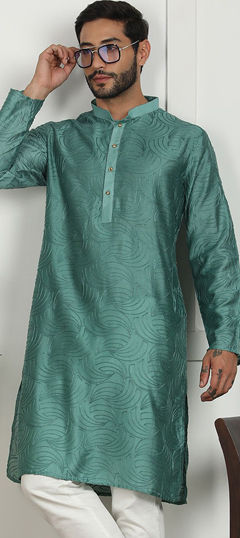 Green color Kurta in Rayon, Viscose fabric with Embroidered, Resham, Thread work