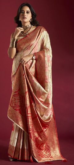 Multicolor color Saree in Banarasi Silk fabric with Weaving work