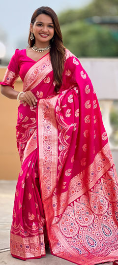 Pink and Majenta color Saree in Banarasi Silk fabric with Weaving work