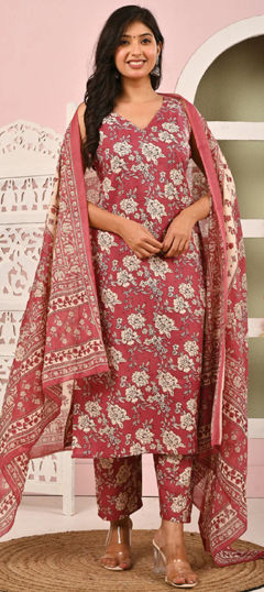 Red and Maroon color Salwar Kameez in Cotton fabric with Floral, Printed work