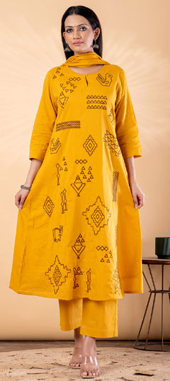 Yellow color Salwar Kameez in Cotton fabric with Embroidered, Resham, Thread work