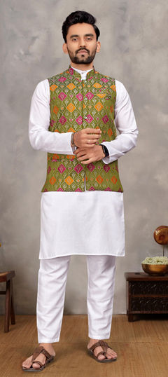 Green color Kurta Pyjama with Jacket in Cotton fabric with Weaving work