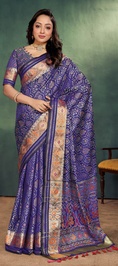 Blue color Saree in Handloom fabric with Printed, Weaving work