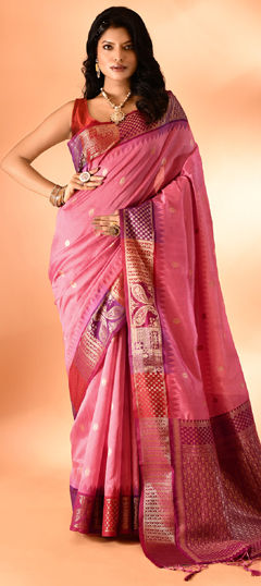 Pink and Majenta color Saree in Silk cotton fabric with Weaving work