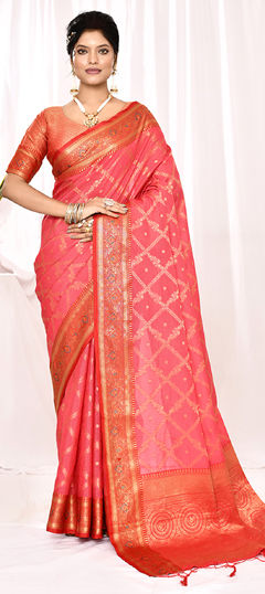 Pink and Majenta color Saree in Silk fabric with Weaving work