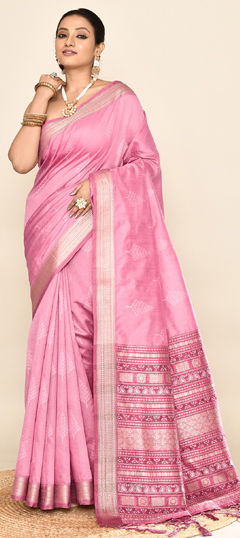 Pink and Majenta color Saree in Silk fabric with Weaving work