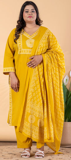 Yellow color Salwar Kameez in Cotton fabric with Bandhej, Printed work