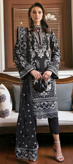 Black and Grey color Salwar Kameez in Georgette fabric with Embroidered, Thread work