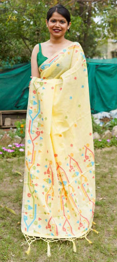 Yellow color Saree in Linen fabric with Printed work
