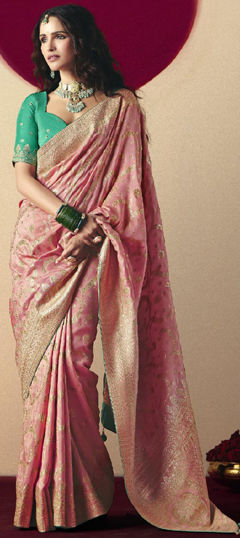 Pink and Majenta color Saree in Viscose fabric with Weaving work